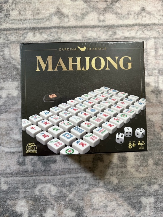 Cardinal classics Other - Mahjong Set — Black Box with White Tiles